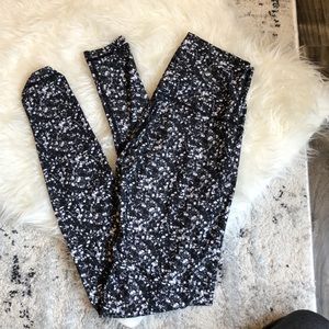 Sequence lululemon leggings